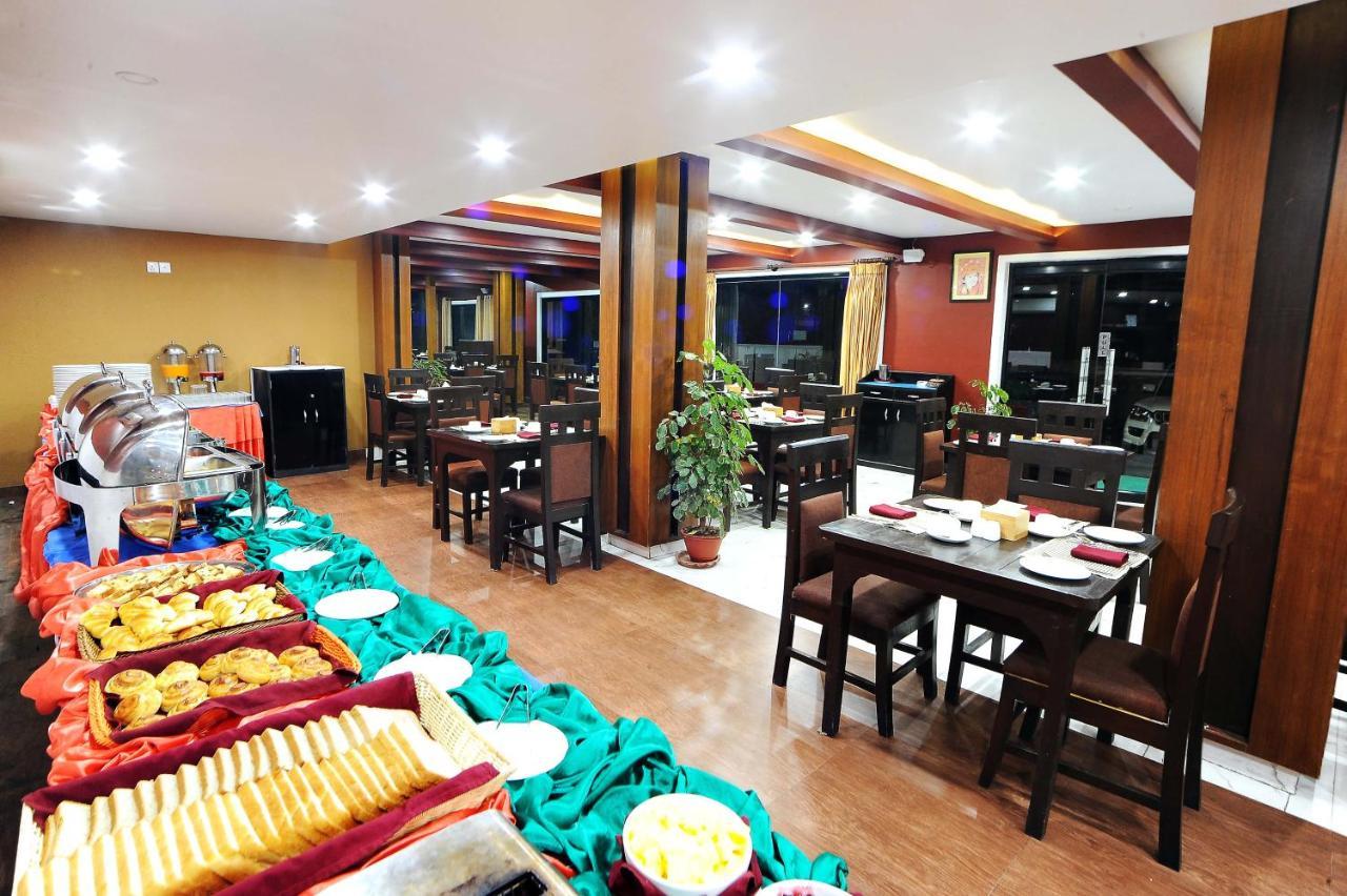 Hotel Dandelion Pokhara Exterior photo