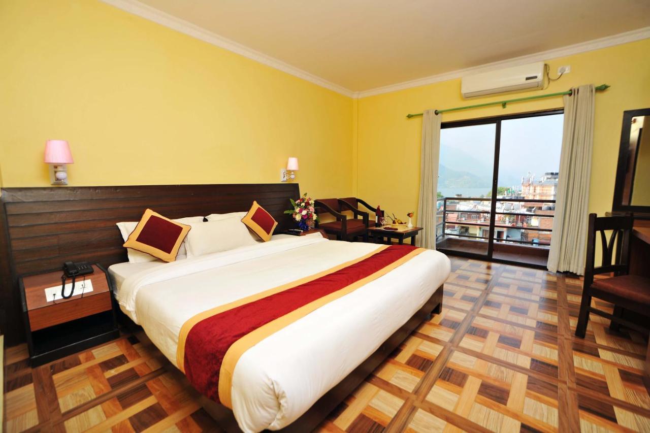 Hotel Dandelion Pokhara Exterior photo