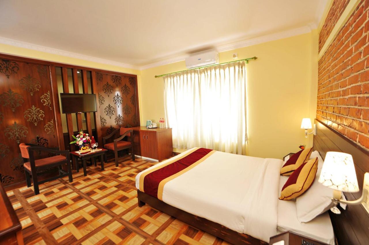 Hotel Dandelion Pokhara Exterior photo